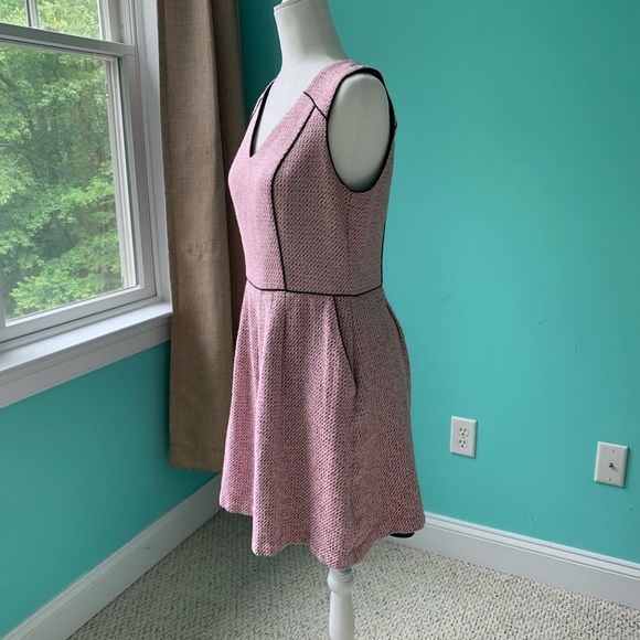 Banana Republic Fitted Dress - Picture 7 of 12